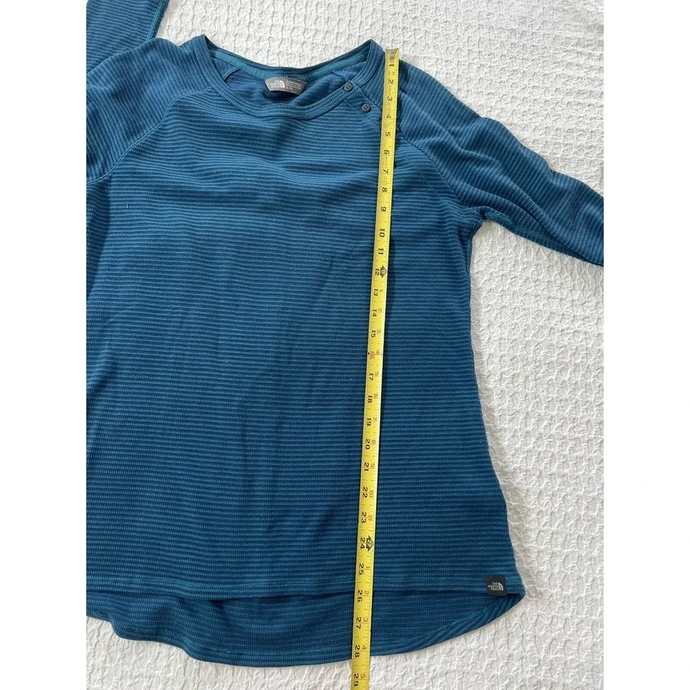 The North Face Top Long Sleeve Blue Strip Activewear Women Size‎ XL